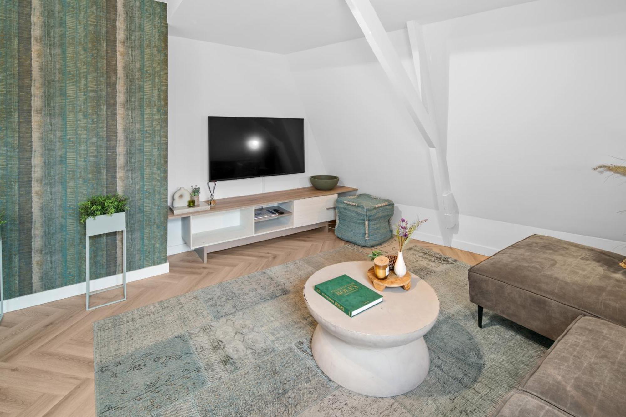 Unique Penthouse Near Center And Park Appartamento