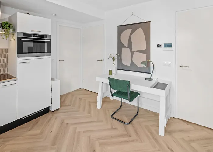 Unique Penthouse Near City Center And Park